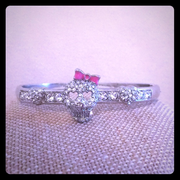 Betsey Johnson Jewelry - Betsy Johnson skull & heart bracelet